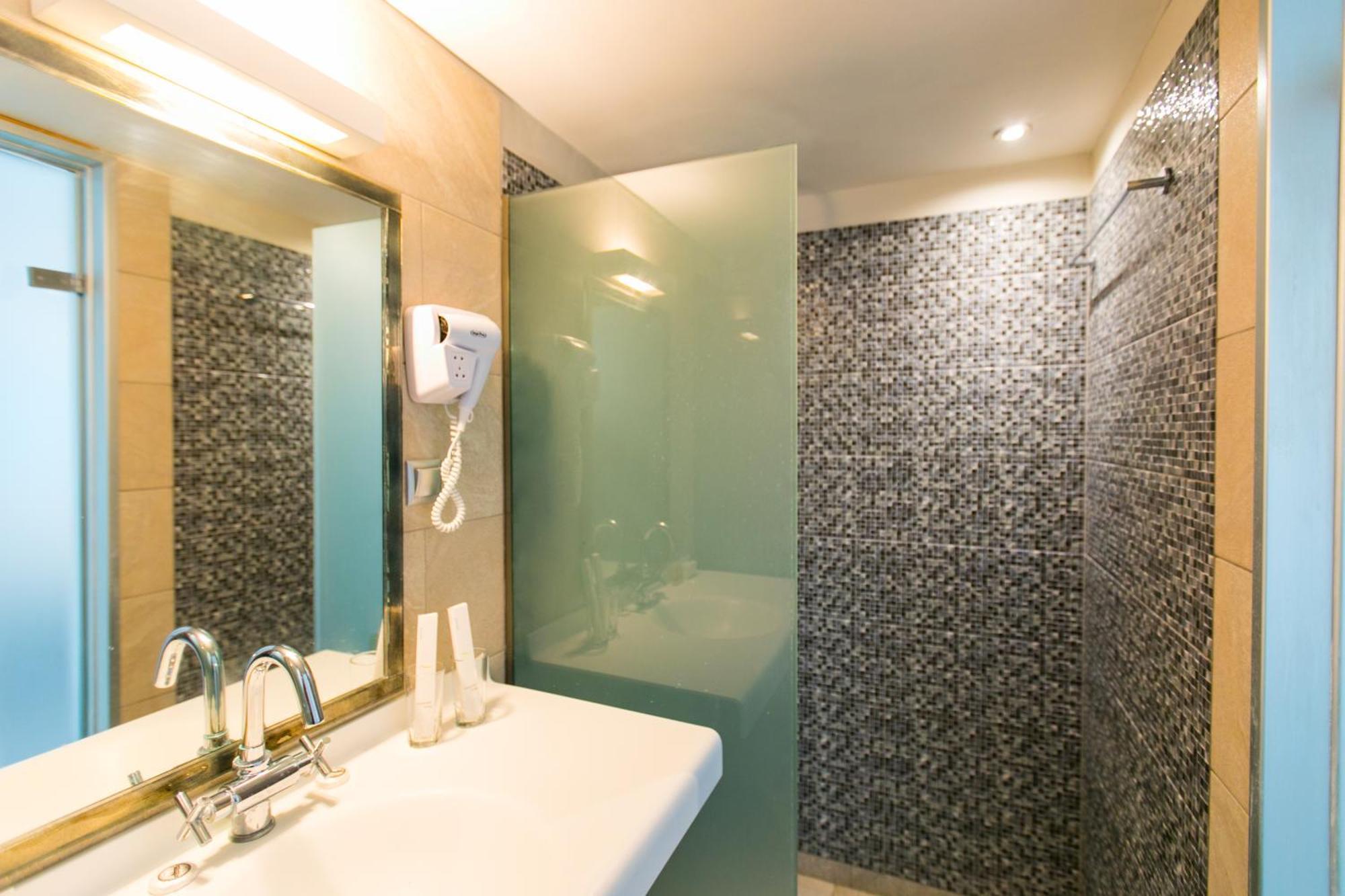 Resol Hotel Bali  Exterior photo